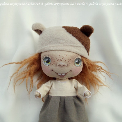 szarotka - inne - Lala - PIESEK, dekoracja tekstylna, OOAK, pocket doll foto #1