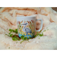 Czapla w sitowiu ręcznie malowany kubek 270 ml.