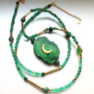 Moc Natury – Naszyjnik z agatem, szmaragdem i mołdawitem