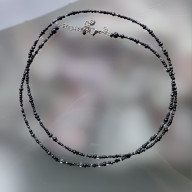 NASZYJNIK MINIMALISTYCZNY KORALIKI CZARNE