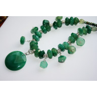 Naszyjnik z agatu i jaspisu z zawieszką