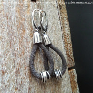 na SUROWO kolczyki z rzemienia i srebra
