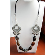 Naszyjnik z dużych baryłek agatu