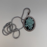 NASZYJNIK CAMEA NIEBIESKI BUKIET