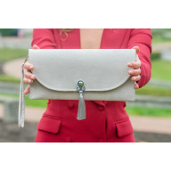 Szara srebrna kopertówka, jasna torebka, kopertówka z paskiem