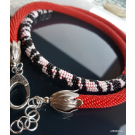 NASZYJNIK CZERWONY W ZWIERZECE WZORY