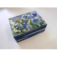 ZIEMIA ŚMIEJE SIĘ KWIATAMI – SZKATUŁKA 14X19 CM