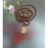 NASZYJNIK CAMEA WISIOR Z SERDUSZKIEM 25.155