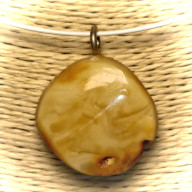 Zawieszka z bursztynu w stylu ECO