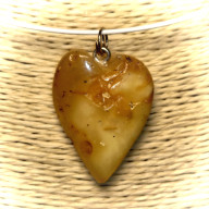 Zawieszka, serduszko z bursztynu w stylu ECO