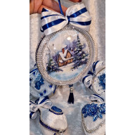 ZIMOWA KRAINA DWIE ZAWIESZKI OZDOBY ŚWIĄTECZNE W KOLORZE BIELI I GRANATU