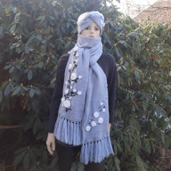 BIAŁE RÓŻE. KOMPLET ZIMOWY SZAL I OPASKA.