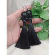 DŁUGIE CZARNE KOLCZYKI Z CHWOSTAMI, CHWOSTY KLIPSY SZTYFTY SOUTACHE SUTASZ Z ONYKSEM